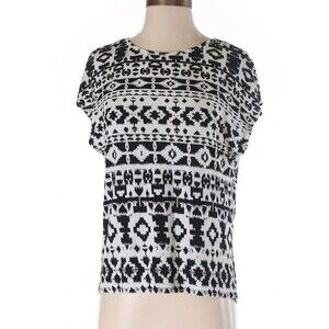 Forever 21 Black White Layer Short Sleeve Keyhole Relaxed Fit Top Size S T-Shirt
